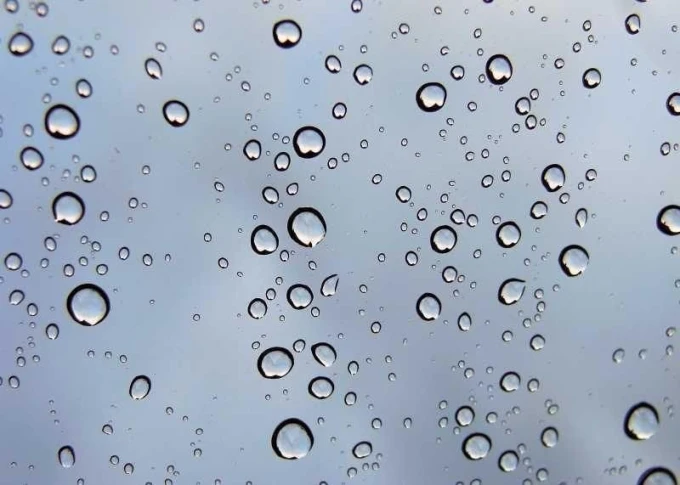 Dry-erase board 01X 067 droplets - Graphic design with varying water droplets on a gray background.