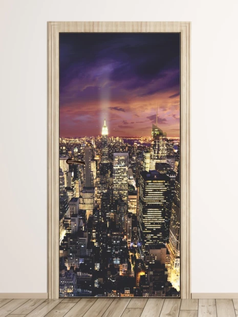Manhattan New York door wallpaper - Modern interior design with light-colored walls and wooden flooring.