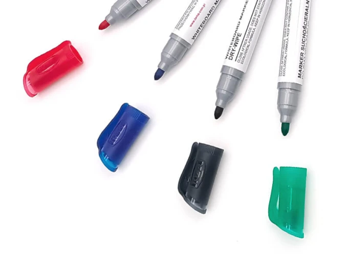 Dry erase board set - eraser, markers, shelf - graphic design. Markers in four colors with tips.
