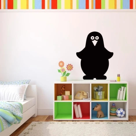 Chalk sticker 041 penguin - Decor for a child\'s room. Light-colored walls and a carpeted floor.
