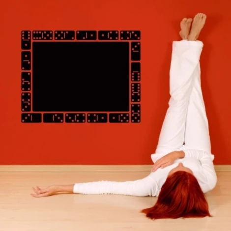 Chalk sticker 074 domino - Room arrangement with red walls and light floor.