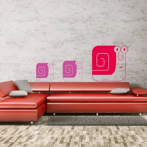 Painting template 02X 23 snail 1919 - Living room arrangement. Light-colored walls, red furniture.