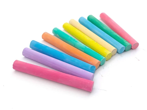 Dust-free school chalk set of 10 - assorted colors - Simple, cylindrical shapes in pastel shades.