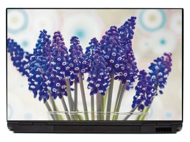 Laptop sticker Sapphire P411 - Graphic design. Purple flowers with white details on a light background.