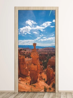 Yellow Stone P80 door mural - Modern interior design with light-colored walls and wooden flooring.