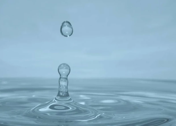 Water splash dry-erase board 175 - Graphic design. A droplet hits the surface, creating ripples.
