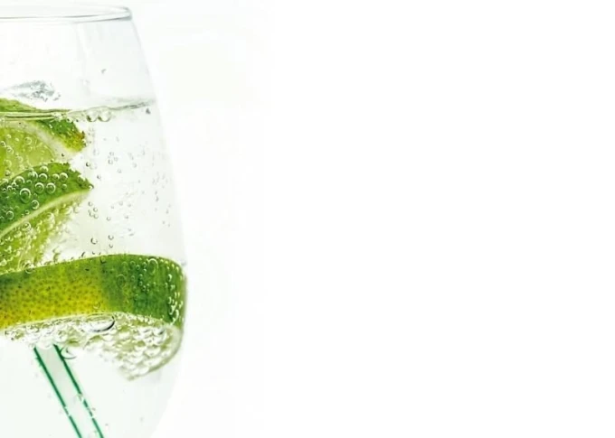 Lime green dry-erase board 214 - Graphic design with lime slices in clear glass featuring bubbles.