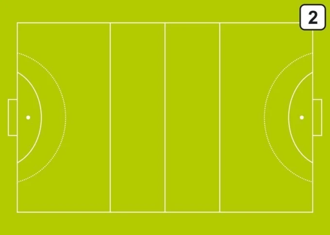 Tactical dry-erase coaching board 185 for field hockey - Graphic design with green background and white field lines.