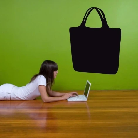 Chalk sticker bag 206 - Room setup with green walls, wooden floor, and a person lying on their stomach.