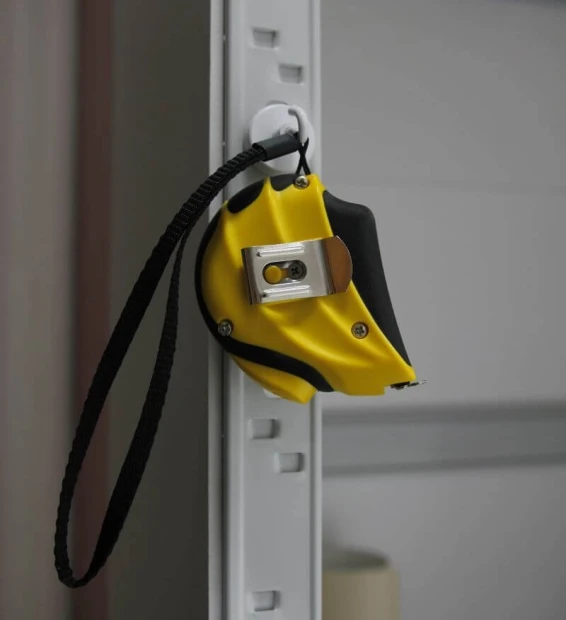 Hook magnet in various sizes - Office arrangement with light-colored walls and minimalist furniture.