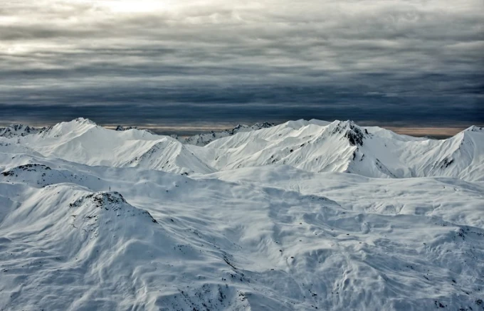 Wall mural unreachable mountain peaks FP 1412 - Graphic design. Snow-covered mountains with sharp peaks.