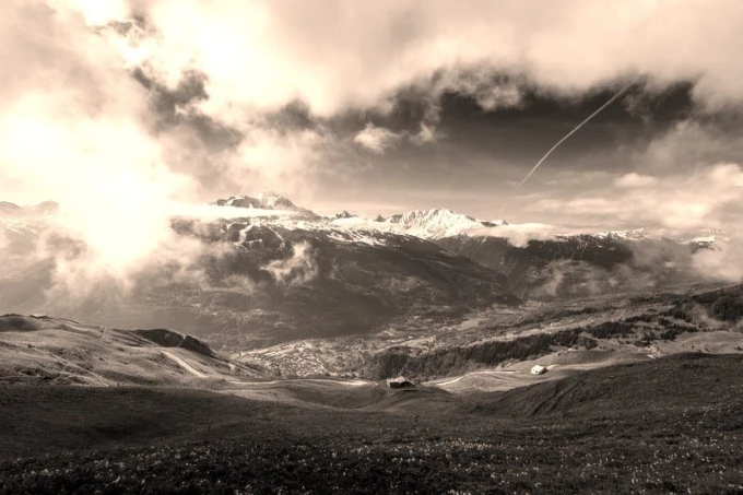 Wall mural featuring a stunning view of meadows FP 1939 - Graphic design. Expansive mountain landscapes with clouds.