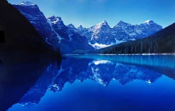Wall mural in stunning mountain blue FP 2048 - Graphic design. Mountain landscape with reflection in water.