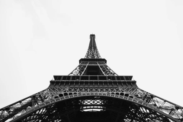 Wall mural Eiffel Tower FP 2178 - Graphic design. View of the Eiffel Tower from below, in black and white.