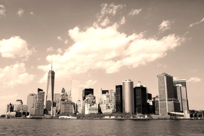 Wall mural of stunning New York FP 2166 - Graphic design featuring the skyline with tall buildings.