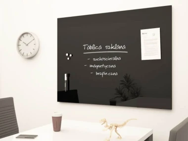 Black magnetic glass board 90x60cm - Office setup with light-colored walls, minimalist table, and chairs.