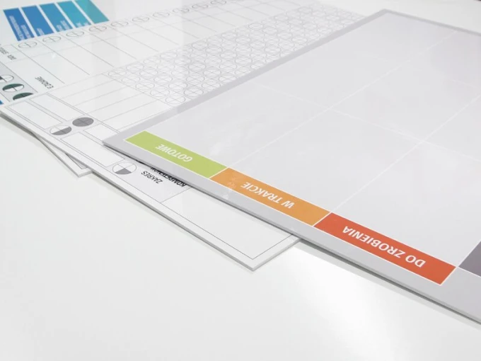 Dry-erase Kanban board 096 - Graphic design with simple rectangles and circles in various colors.