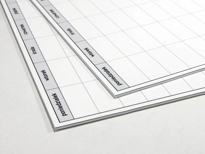 Magnetic whiteboard 038 weekly planner - Simple grid with days of the week listed horizontally.