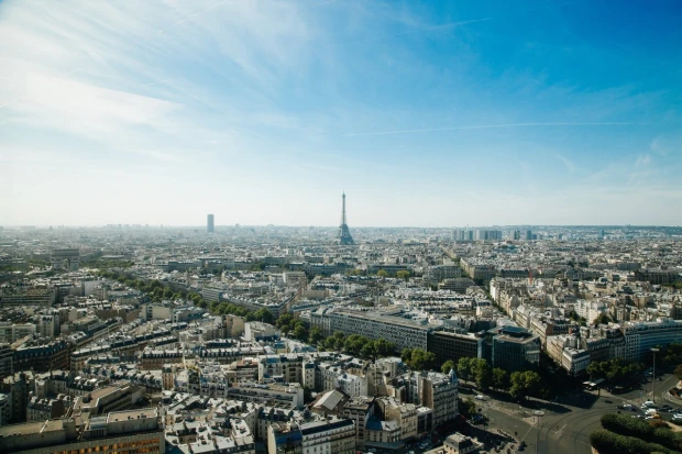 Wall mural Paris panorama FP 3212 - Graphic design. City view with the Eiffel Tower, bright sky.