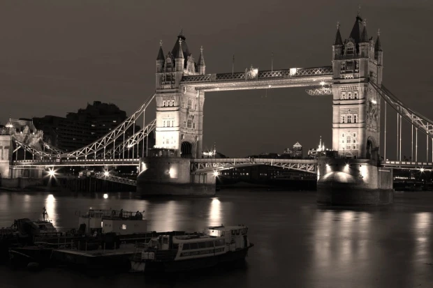 London Bridge wall mural at night FP 3272 - Graphic design. Bridge with towers, water reflections, dark background.