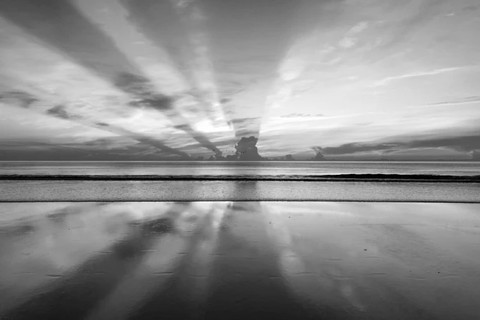 Wall mural Last Rays of Sun FP 5279 - Graphic design. View of the sea with sun rays and clouds.