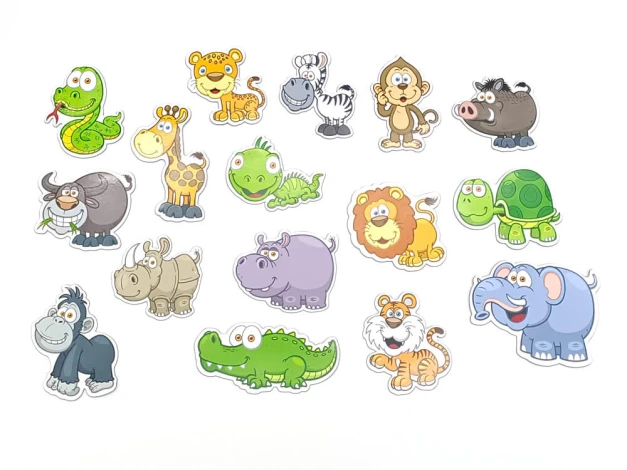 African animal magnets - Set of 16 colorful safari-shaped animal magnets with graphic designs.