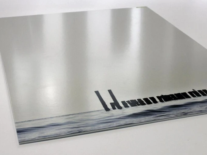 Magnetic whiteboard sea 223 - Graphic design featuring a serene ocean panorama with gentle waves.