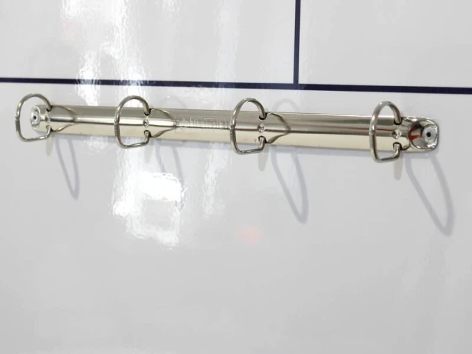 20mm ring binder clip - Graphic design. Simple metal construction with four rings.