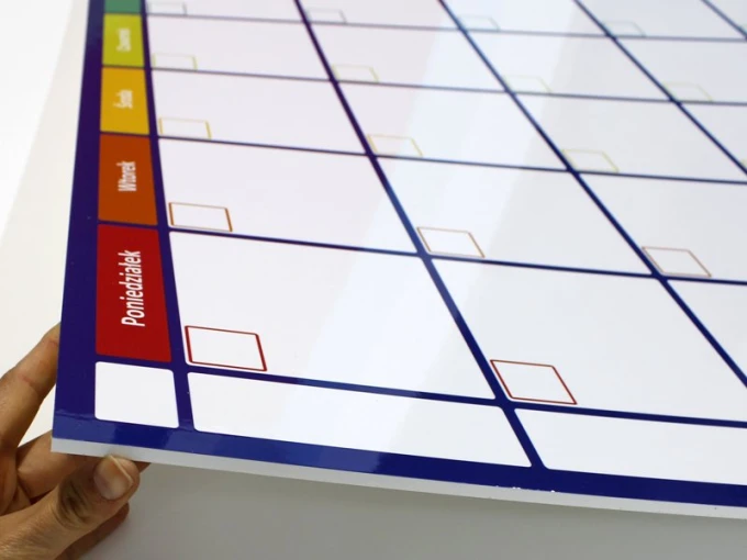 Weekly planner dry-erase board 273 - Graphic design. Simple grid with days of the week and blank spaces.