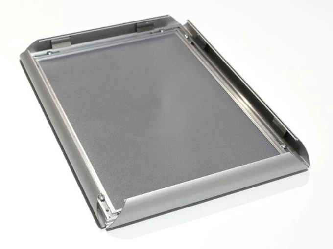 OWZ Frame - Graphic design. Rectangular frame with a metal profile and gray background.