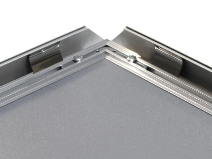 OWZ Frame - Graphic design. Visible frame profile with metal fasteners and a smooth surface.