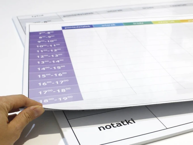 Magnetic dry-erase weekly planner board with hours - Rectangular design with sections.