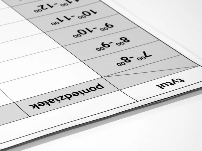 Magnetic dry-erase board 040 weekly planner - Rectangular layout with days of the week and hours.