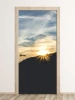 Sunset door wallpaper FP 5156 - Graphic design featuring a sunset over mountains with rays of light.