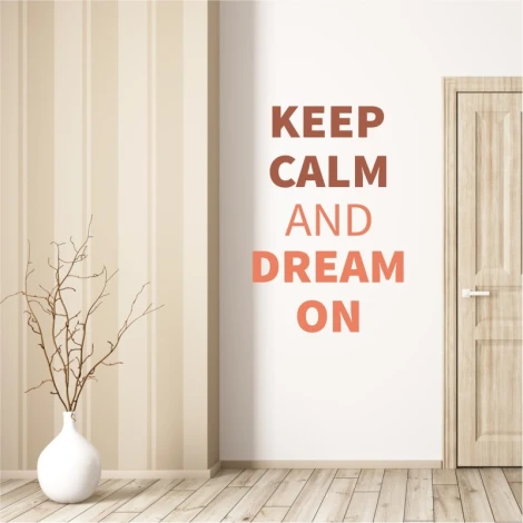 Wall template "Keep Calm and Dream On 1946" - Living room decor with beige walls and wooden flooring.