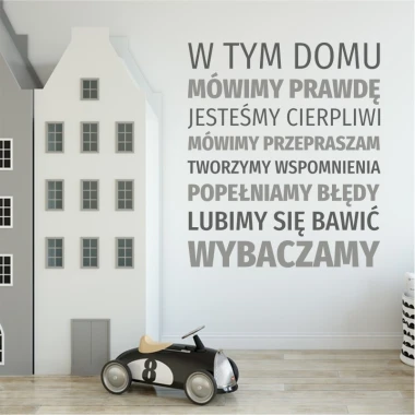 Painting template with the phrase: In this house, we speak the truth 1941 - Decor for a child\'s room. Light-colored walls.