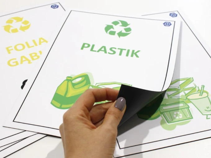 Custom printed magnet - Graphic design featuring recycling symbols and colorful text.