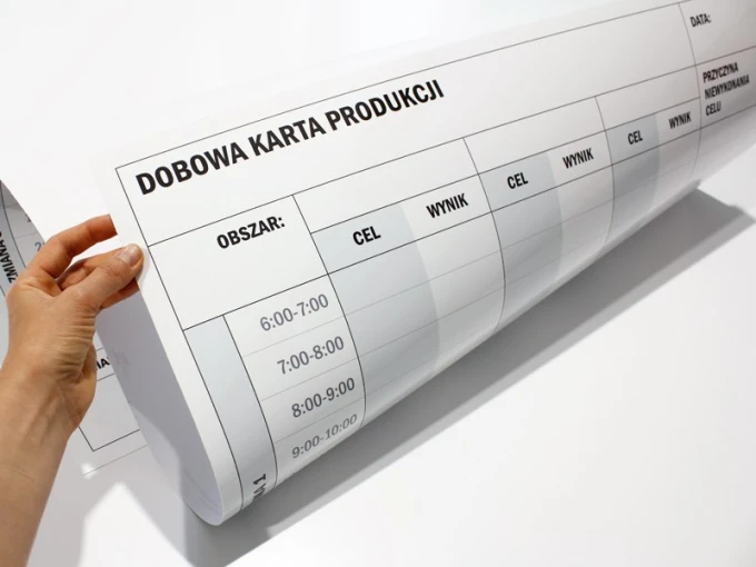 Daily lean production board 069 - Graphic design. Simple table with columns for goals and results.
