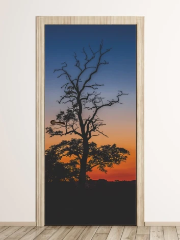 Tree silhouette door wallpaper FP 6193 - Graphic design featuring a tree against a sunset backdrop.