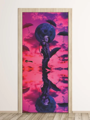 Astronaut door wallpaper FP 6205 - Graphic design. Astronaut in a spacesuit stands against a purple sky.