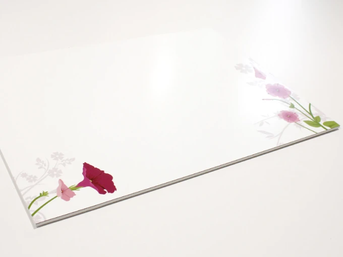 Magnetic whiteboard with floral design 01X 041 - delicate flowers in shades on a white background.