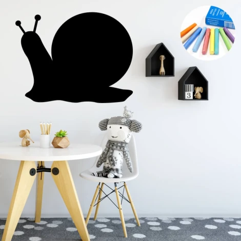 Chalk sticker for kids, snail design - Decorates a child\'s room with light-colored walls and natural wood furniture.