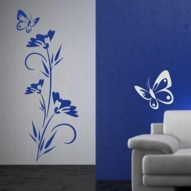 Japanese sticker in soft shades of blue, perfect for a modern living room with an elegant touch.