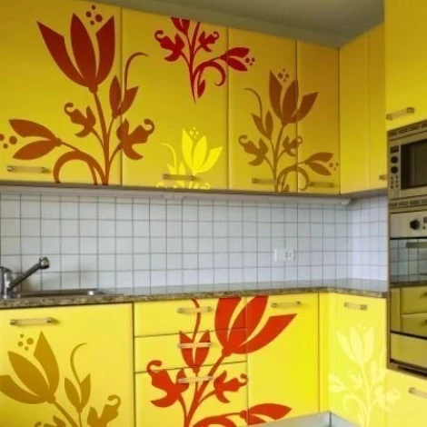 Cheerful floral sticker 1244 in warm colors, perfect for decorating a modern kitchen with a joyful touch.