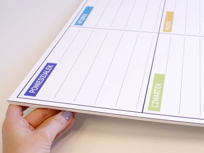 Magnetic dry-erase weekly planner board - Graphic design. Simple layout divided by days of the week.