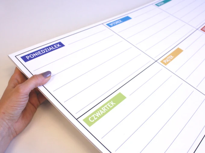 Magnetic dry-erase weekly planner board - Graphic design. Simple grid with days of the week.