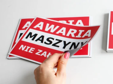 Custom printed magnet measuring 20x14.3 cm - Graphic design. Red background with white and black text.