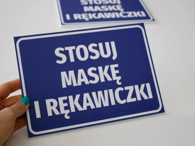 Use mask and gloves sign - Graphic design. Rectangular sign with white text on a blue background.