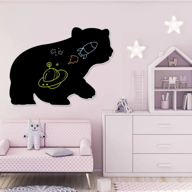 Magnetic chalkboard bear 372 - Ideal for a child\'s room with light-colored walls and furniture in soft shades.
