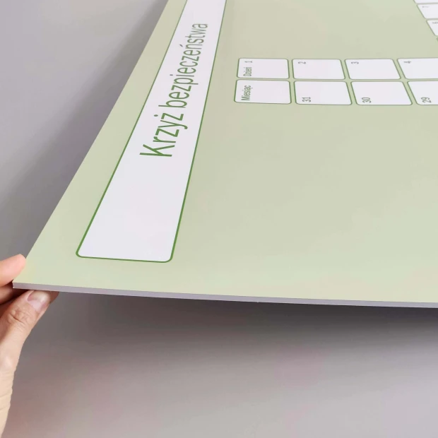 Lean safety cross dry-erase board 082 - Graphic design featuring a rectangular table with headers.